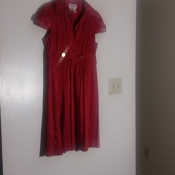 Dress - Picture 2 of 10